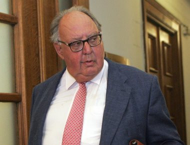 Οι στρατιωτικοί ξεσπούν κατά Θ.Πάγκαλου: «Όσα δεν φτάνει η αλεπού τα κάνει κρεμαστάρια»